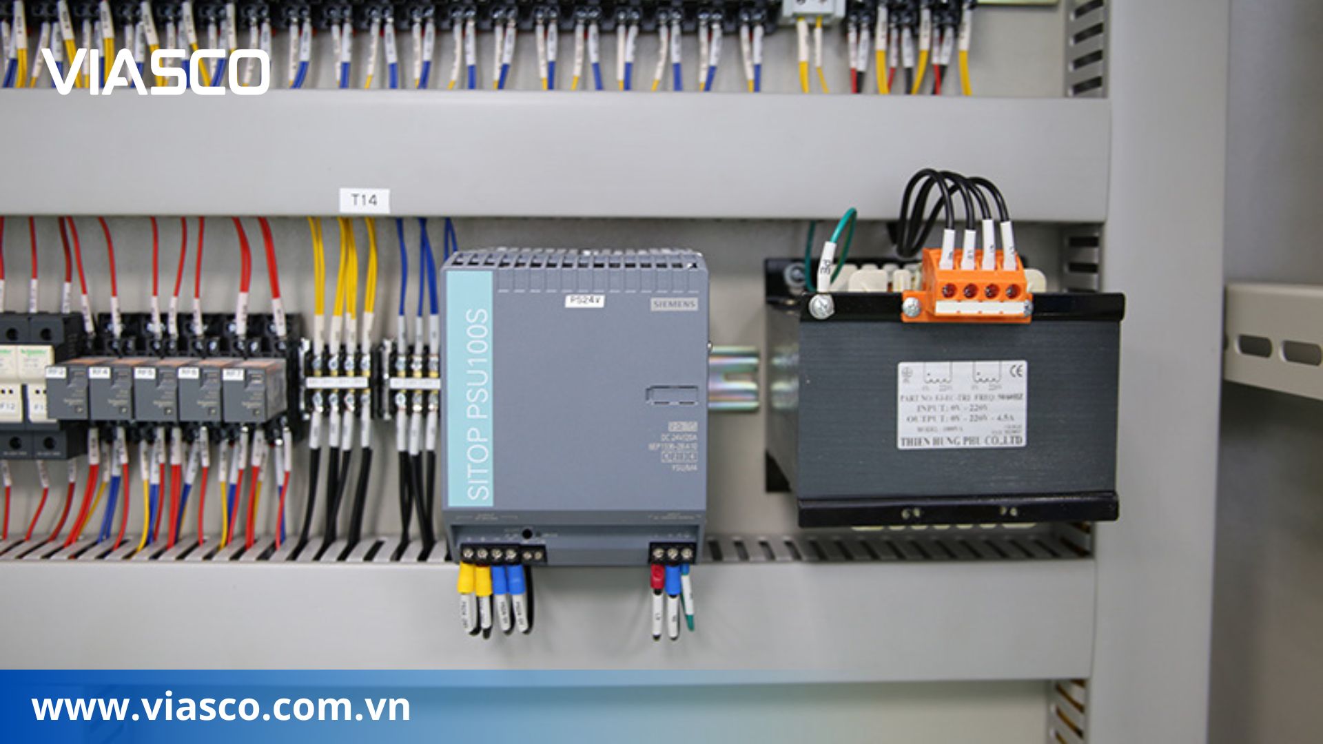 Tủ điều khiển hệ thống dao cắt bay - Viasco